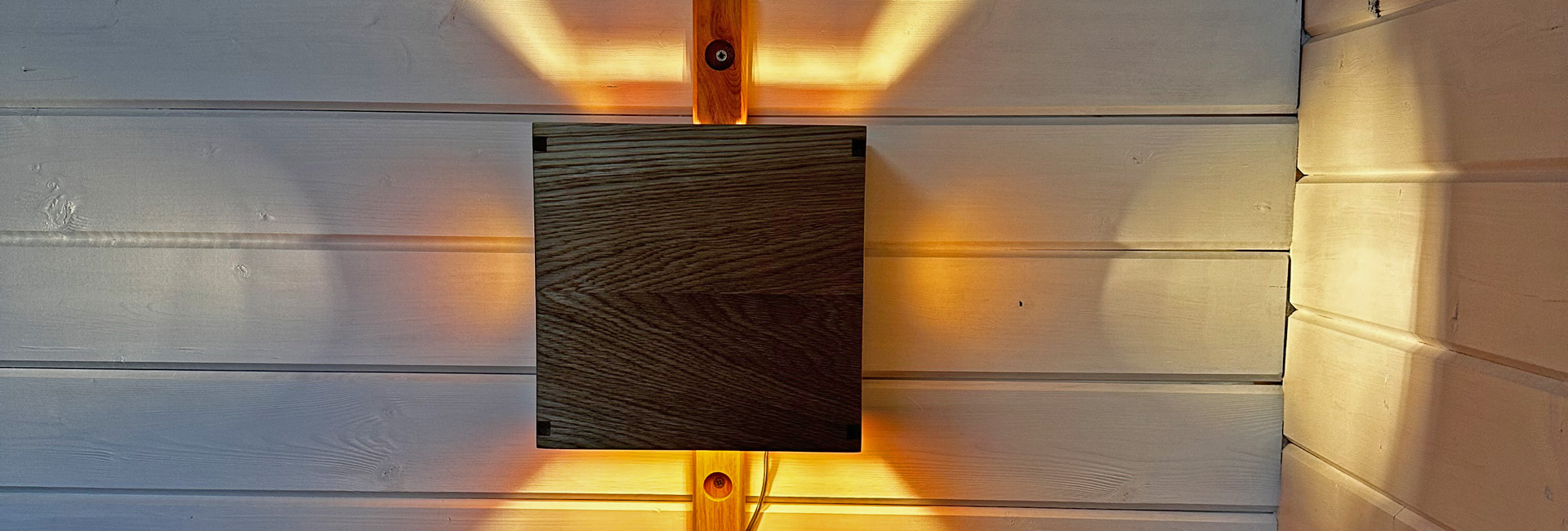 Custom: Oak lamp